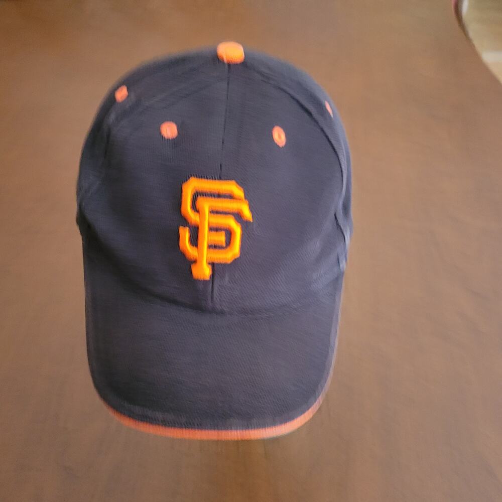 San Francisco Giants Hat Cap Strap Back Fan Favorite Youth One size